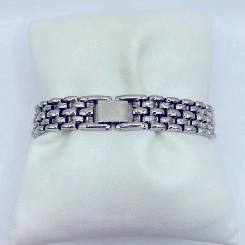 Working! Ladies Arnex Dainty Rhinestone Accent Watch